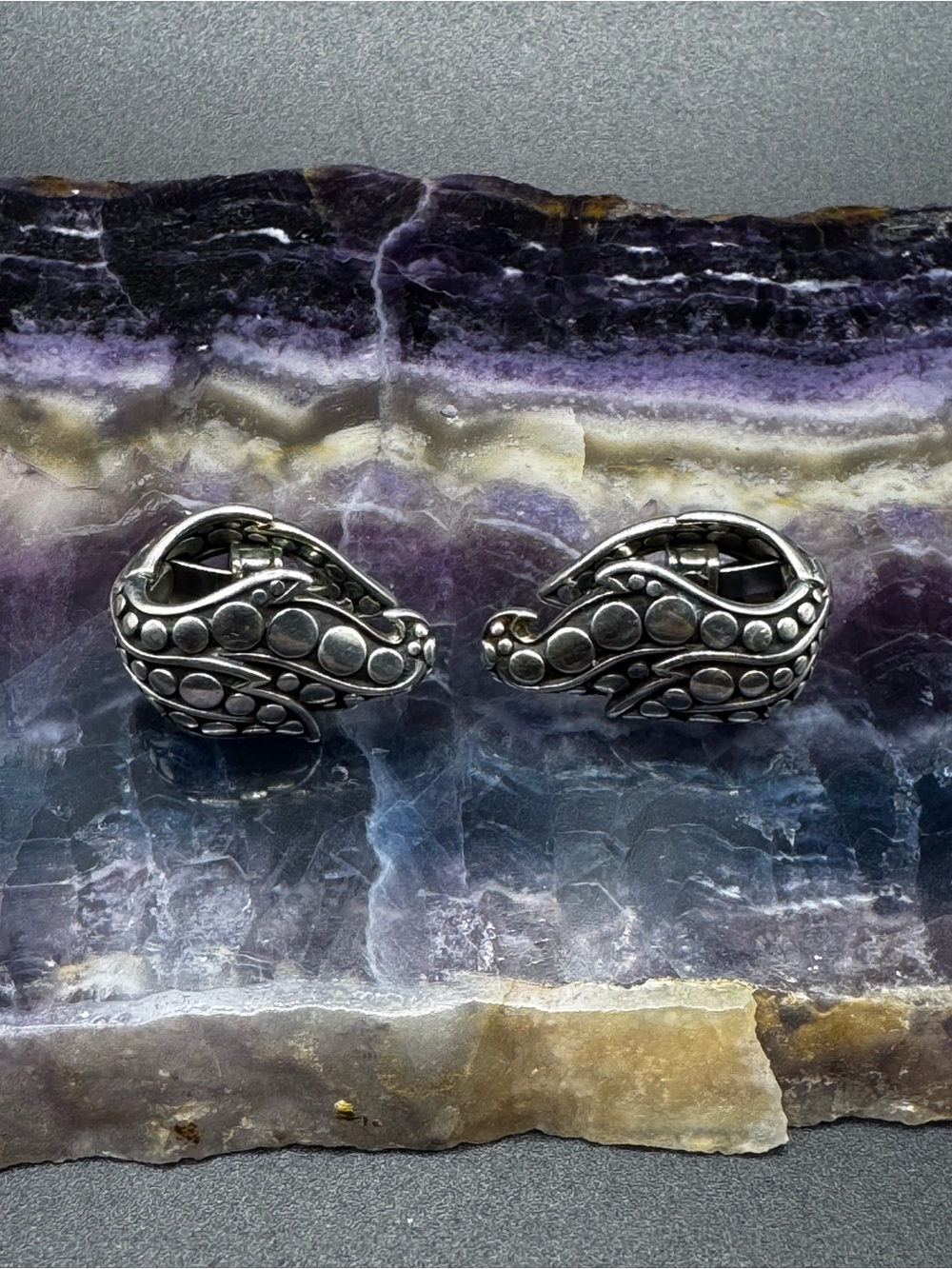 John Hardy 925 Sterling Silver Dot Ayu Leaf Earrings - Picture 2 of 8